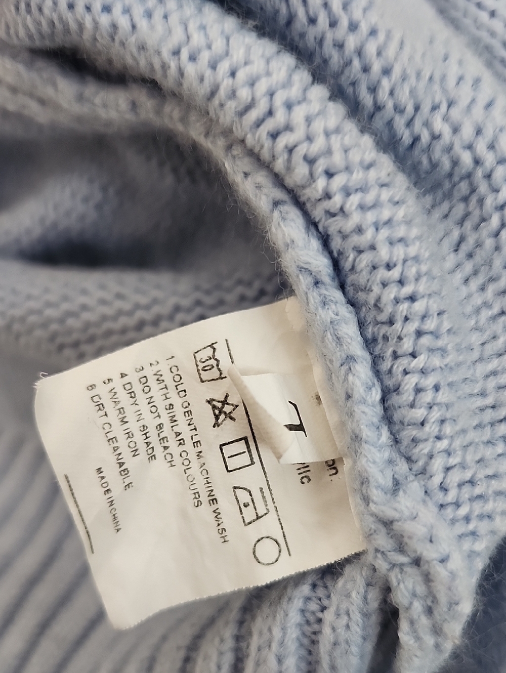 Cropped Cloud Pattern V-Neck Cardigan Light Blue, L - Picture 8 of 10